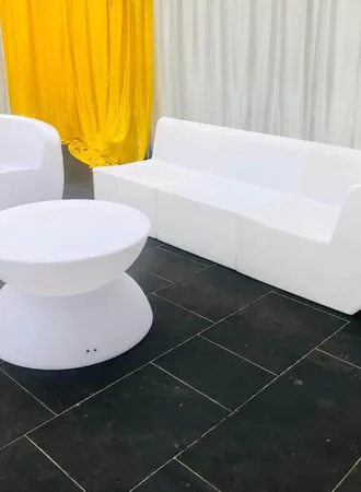 3. GLOW Single Couch