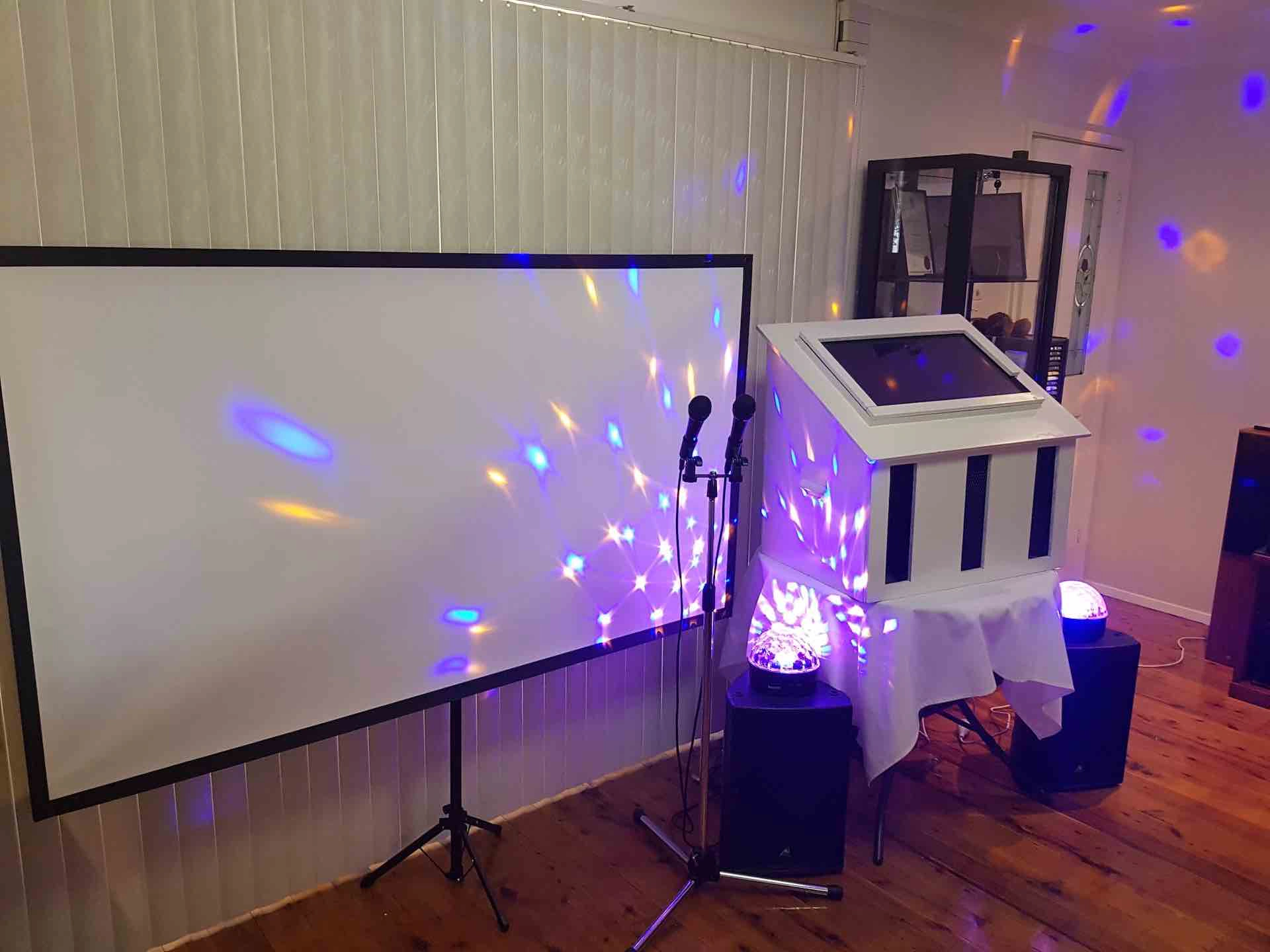 dj booth, projector