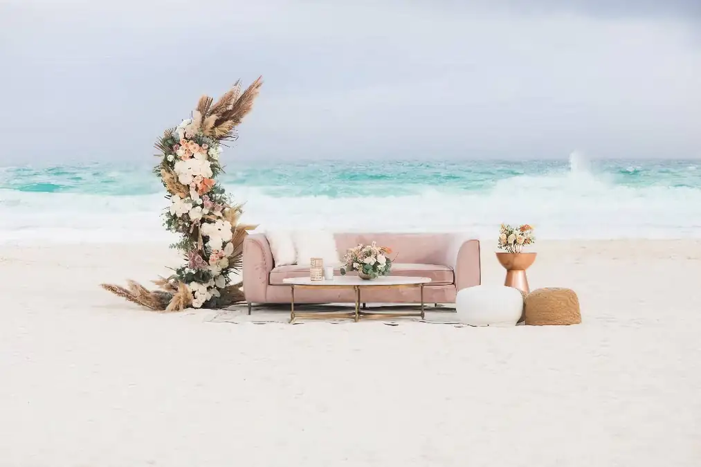 Elevate Your Wedding Reception with Trendy Wedding Lounge Ideas