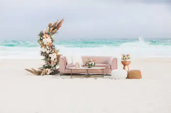 Elevate Your Wedding Reception with Trendy Wedding Lounge Ideas