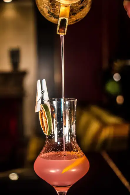 Top tips for hiring a cocktail slushie machine