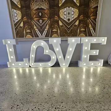 Light Up "LOVE" Letter Hire